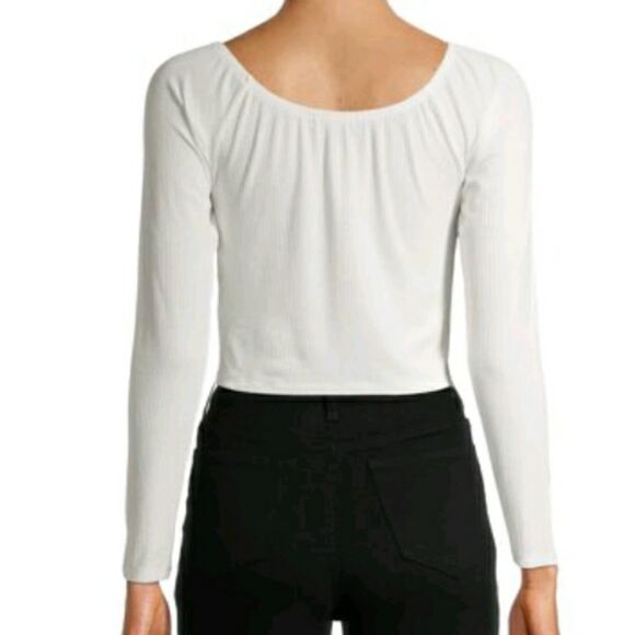 Almost Famous Juniors Crop Top - Picture 4 of 7